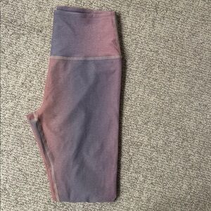 Beyond Yoga women’s multi color Pink and Purple Leggings